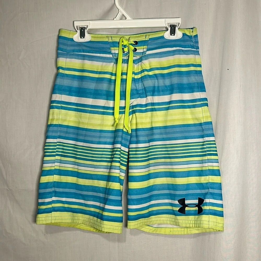 Under Armour heat gear blue green white striped shorts size 26 loose